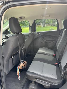 Black 2018 Ford Escape SE