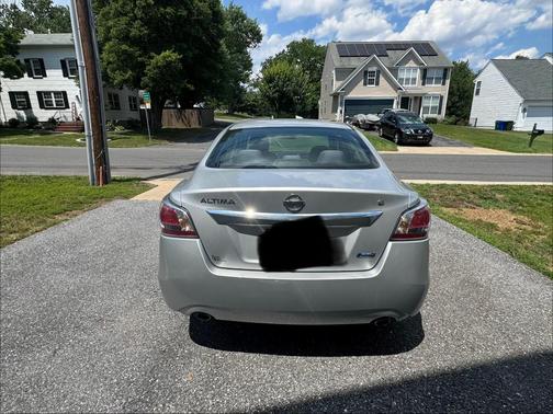 Silver 2014 Nissan Altima 2.5 SL