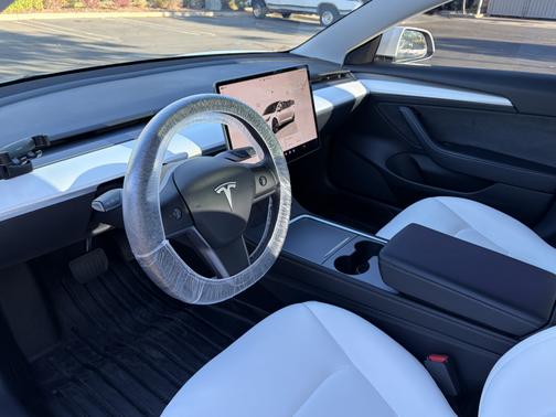 2022 Tesla Model 3 Base