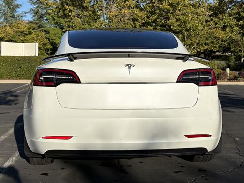 2022 Tesla Model 3 Base