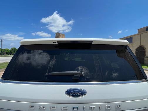 White 2023 Ford Expedition Max XLT