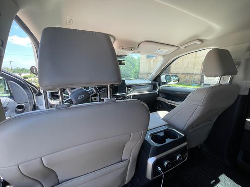 White 2023 Ford Expedition Max XLT