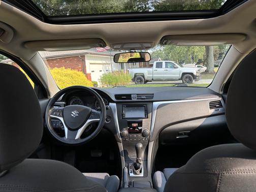 2013 Suzuki Kizashi Sport GTS