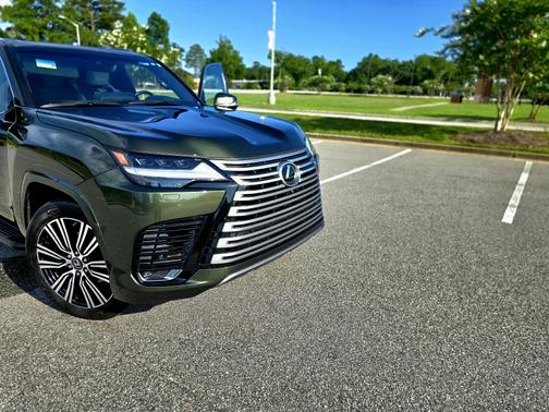 2022 Lexus LX 600 Luxury