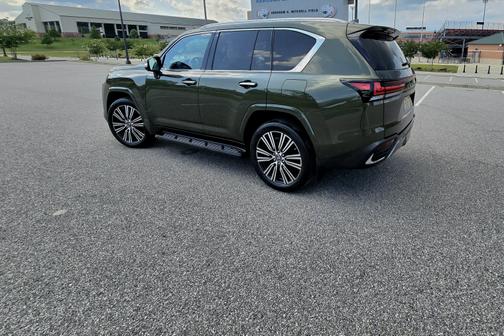 2022 Lexus LX 600 Luxury