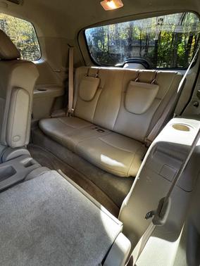 Black 2010 Toyota Highlander SE