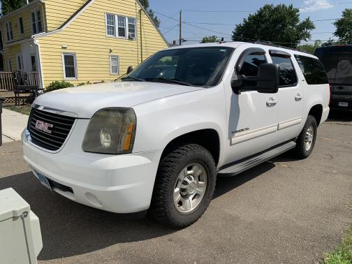 2011 GMC Yukon XL 2500 SLT