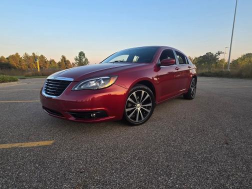 2012 Chrysler 200 S