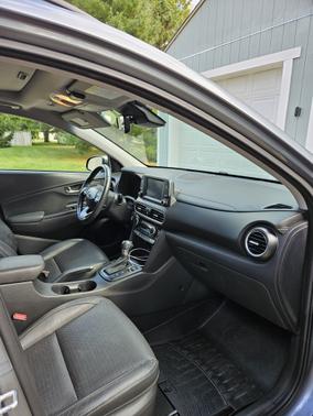 Gray 2019 Hyundai KONA Limited