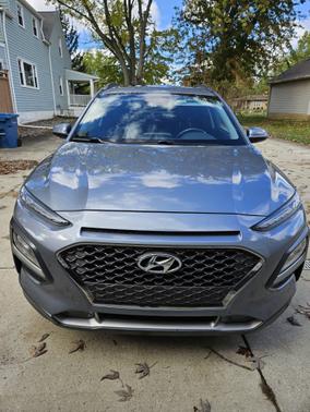 Gray 2019 Hyundai KONA Limited