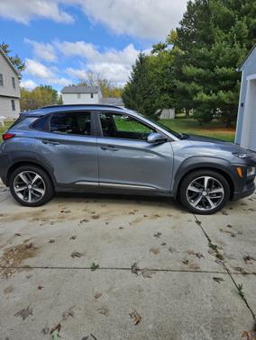 Gray 2019 Hyundai KONA Limited