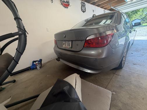 Gray 2006 BMW 550 i