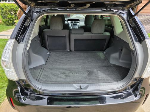 2013 Toyota Prius v Two