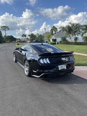 2022 Ford Mustang EcoBoost