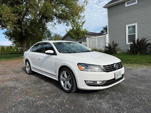2015 Volkswagen Passat 2.0L TDI SEL Premium