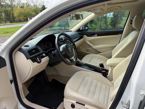 2015 Volkswagen Passat 2.0L TDI SEL Premium
