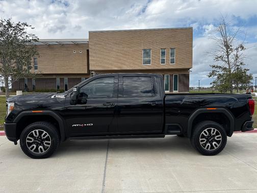 2023 GMC Sierra 2500 AT4