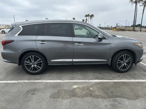 2016 INFINITI QX60 Base
