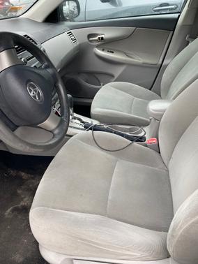 Gray 2011 Toyota Corolla LE