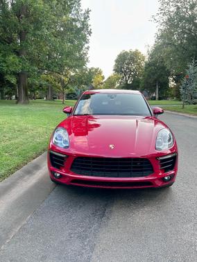 Red 2018 Porsche Macan Macan S