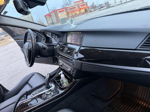 2012 BMW 528 i xDrive