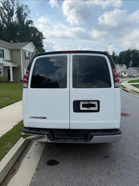 White 2008 Chevrolet Express 2500 Cargo