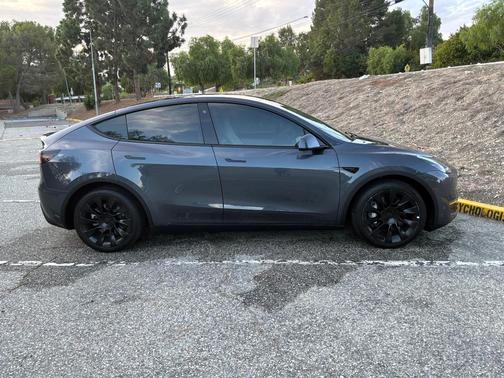 Gray 2022 Tesla Model Y Long Range