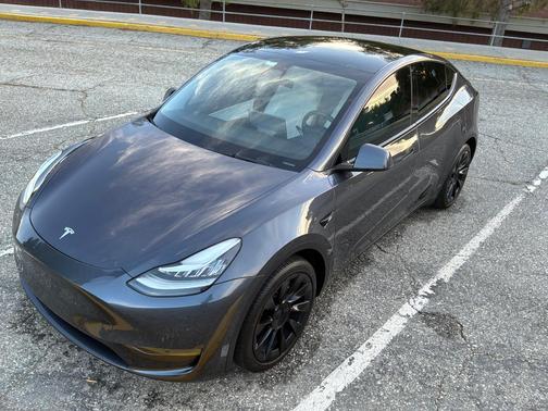 Gray 2022 Tesla Model Y Long Range