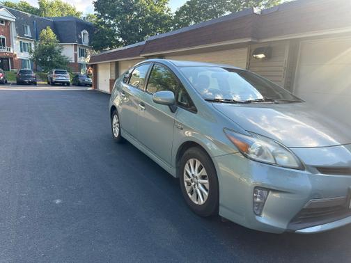 2012 Toyota Prius Plug-in Advanced