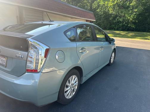 2012 Toyota Prius Plug-in Advanced