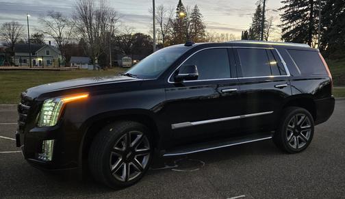 2019 Cadillac Escalade Luxury