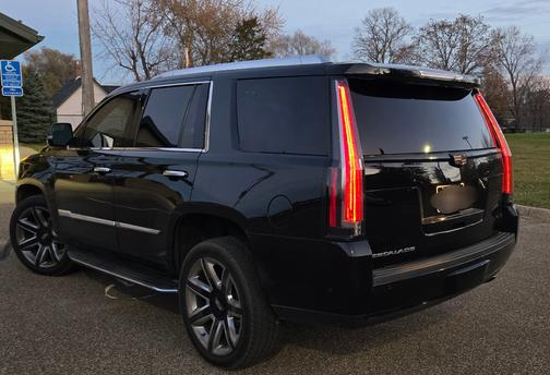 2019 Cadillac Escalade Luxury