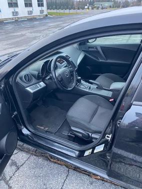 2013 Mazda Mazda3 i Sport