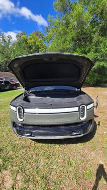 Green 2022 Rivian R1T Launch Edition