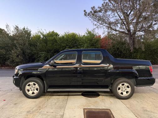 Black 2014 Honda Ridgeline RT