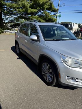 2011 Volkswagen Tiguan SE