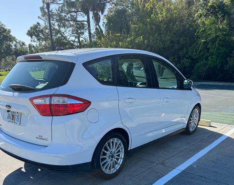 White 2015 Ford C-Max Hybrid SE
