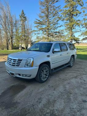 2011 Cadillac Escalade ESV Premium