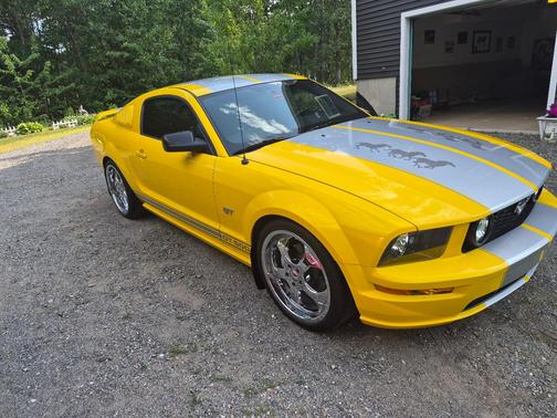 Yellow 2005 Ford Mustang GT