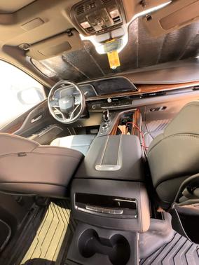 2023 Cadillac Escalade ESV Premium Luxury