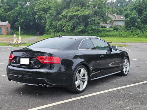 Black 2010 Audi S5 4.2 Premium Plus
