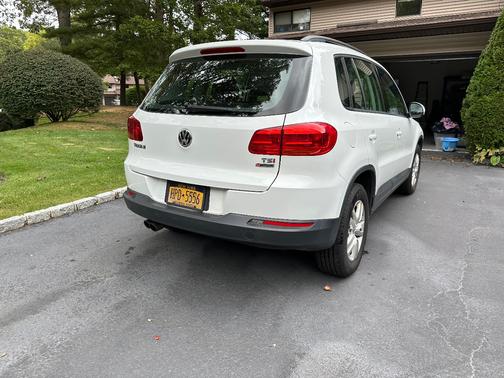 2016 Volkswagen Tiguan S