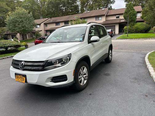 2016 Volkswagen Tiguan S