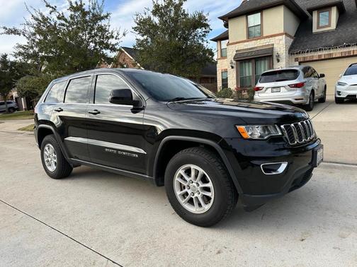 Black 2018 Jeep Grand Cherokee Laredo