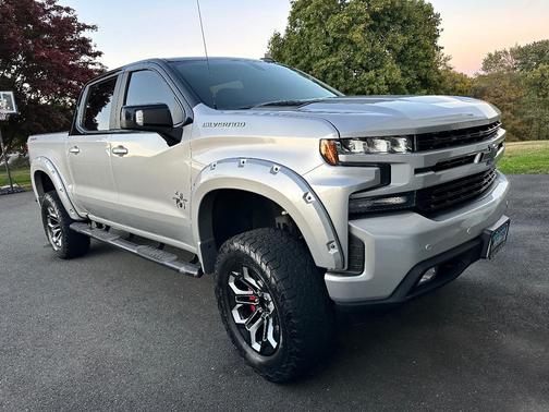 Gray 2019 Chevrolet Silverado 1500 RST
