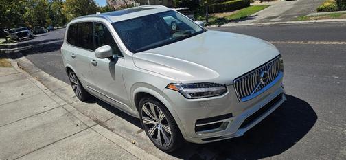 Silver 2022 Volvo XC90 Recharge Plug-In Hybrid T8 Inscription 7 Passenger