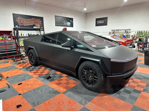 2024 Tesla Cybertruck AWD