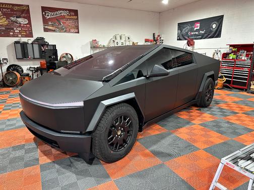 2024 Tesla Cybertruck AWD