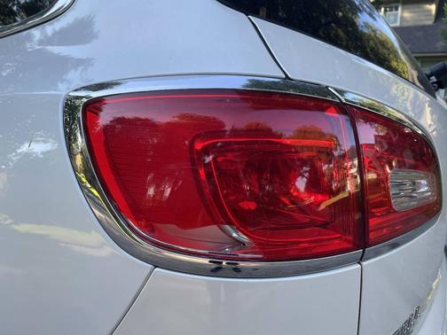 White 2014 Buick Enclave Leather