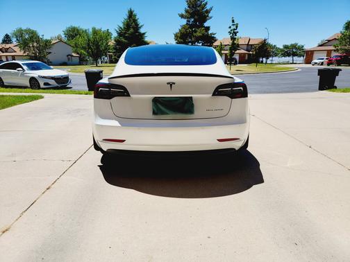 Photo 3 of 11 of 2021 Tesla Model 3 Long Range
